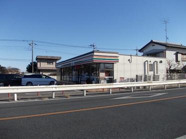 セブンイレブン東松山東平店：800m