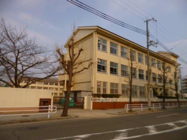 神戸市立兵庫中学校：555m