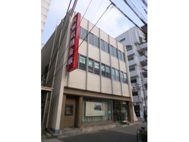 兵庫信用金庫神戸駅前支店：355m