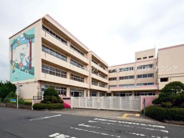 吉川市立中曽根小学校：1101m