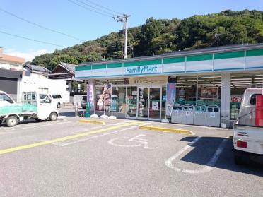 ファミリーマート高知南河ノ瀬店：679m