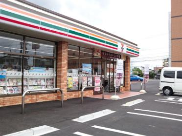 セブンイレブン高知新本町2丁目店：416m