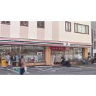 セブンイレブン高知本町1丁目店：285m