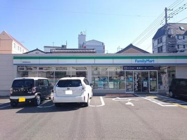 ファミリーマート高知南宝永町店：230m