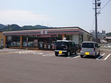 セブンイレブン高知神田西店：689m