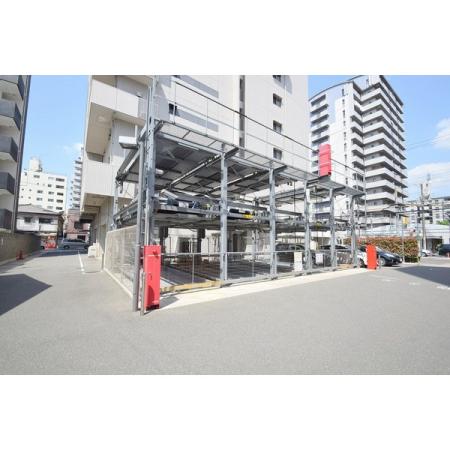 大阪市城東区成育マンション 外観写真4 駐車場