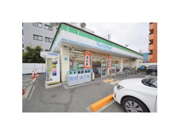 ファミリーマート大阪工大前店：352m