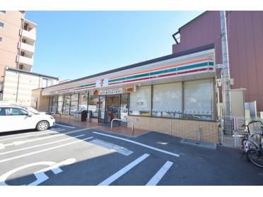 セブンイレブン大阪赤川2丁目店：304m