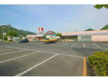 山陽マルナカ備前店：1352m