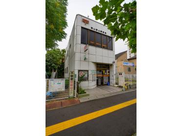 岡山東山郵便局：874m