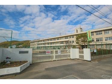 岡山市立浮田小学校：1700m