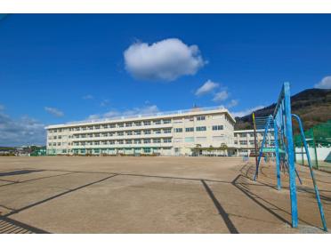 岡山市立芥子山小学校：375m