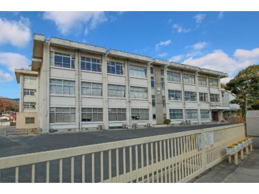 岡山市立牧石小学校：3401m