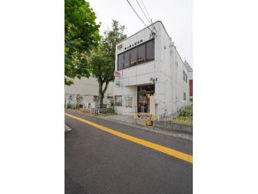 岡山東山郵便局：563m