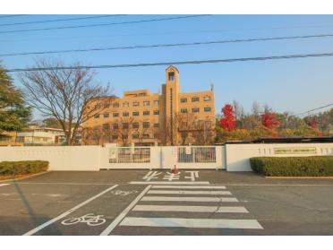 山陽学園大学山陽学園短期大学図書館：4625m