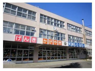 札幌市立共栄小学校：352m