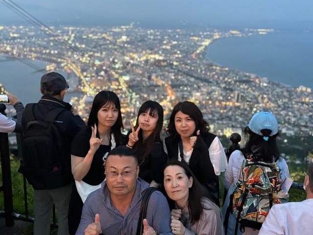 北海道旅行・USJ・ディズニーランド・大相撲升席観戦・伊勢神宮昇殿参拝など豪華旅行で社員に還元です