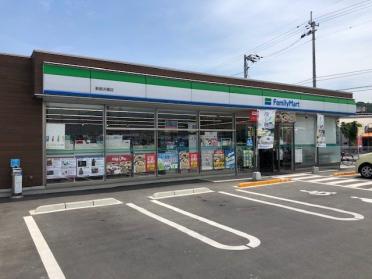 ファミリーマート新居浜郷店：220m