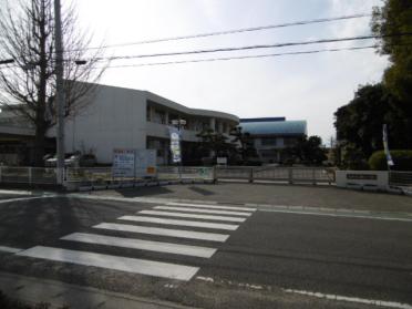 新居浜市立新居浜小学校：1531m