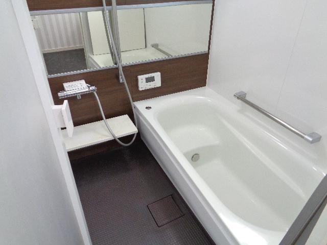 新居浜市中須賀町一戸建 バス／シャワー