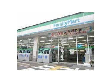 ファミリーマート中宮店：226m