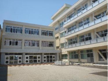 富山市立新庄小学校：1581m