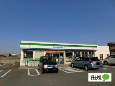 ファミリーマート富山金代店：944m