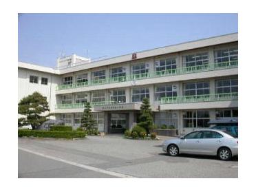 富山市立堀川南小学校：906m