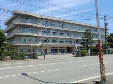 富山市立萩浦小学校：196m