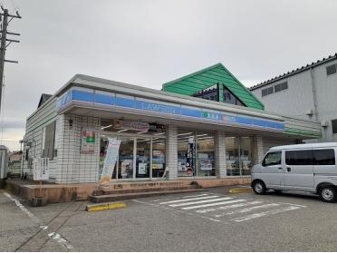 ローソン加賀片山津店：4900m