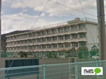 富士市立岩松中学校：529m