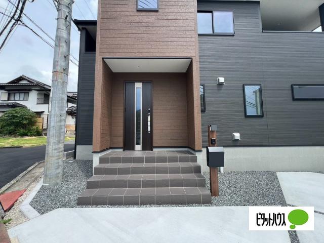富士宮市宮原新築建売5期1号棟 玄関