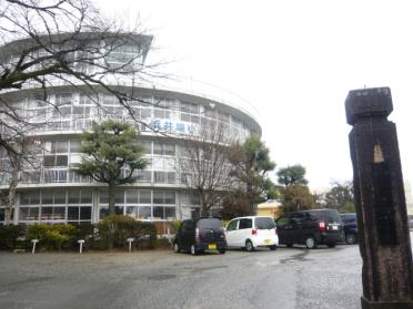 飯田市立浜井場小学校：554m