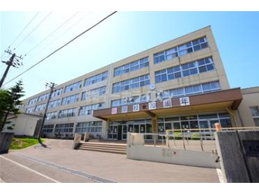 札幌市立琴似中学校：794m
