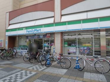 ファミリーマート長岡京駅前店：384m