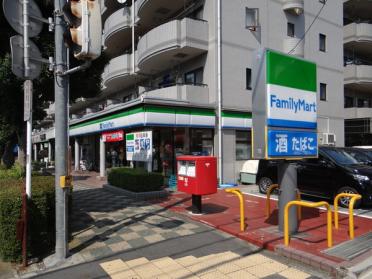 ファミリーマート小手指四丁目店：136m