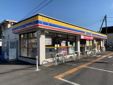 ミニストップ草加新里町店：309m