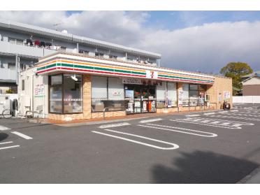 セブンイレブン北名古屋徳重南店：481m