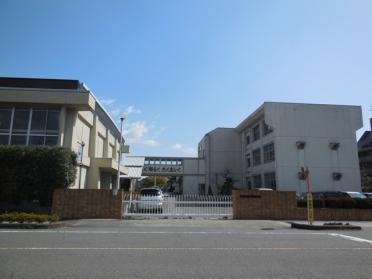 岩倉市立　五条川小学校：650m