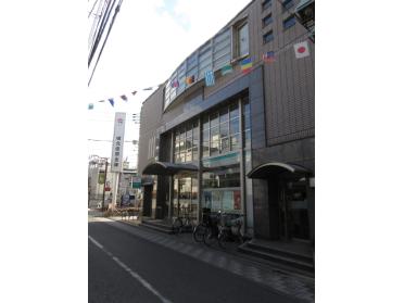 城北信用金庫東尾久支店：302m