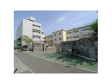 板橋区立赤塚第三中学校：731m