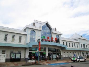 奥羽本線米沢駅：1100m