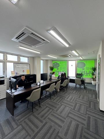 浦和東口店 内観