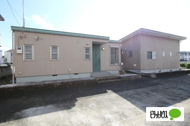 軽量鉄骨造（へーベルハウス施工）、木造と構造の異なる平屋のすまい