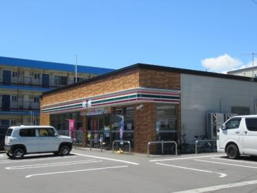 セブンイレブン登別市役所前店：1129m