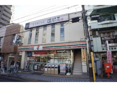 セブンイレブン国立東店：98m