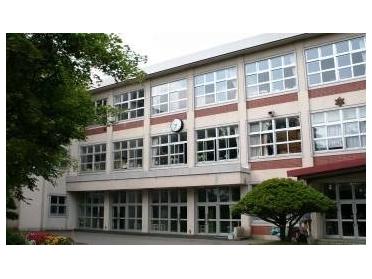 千歳市立千歳小学校：526m