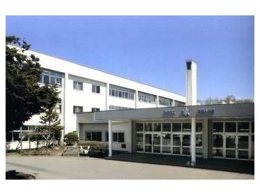 千歳市立信濃小学校：585m