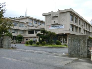 山口県立岩国工業高校：853m