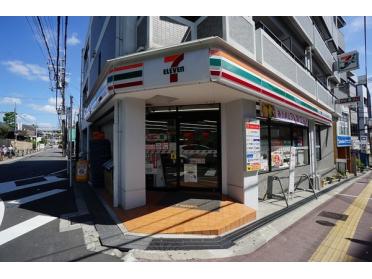 セブンイレブン吹田千里山西5丁目店：102m